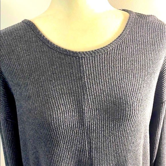 Papillon Gray & White Ribbed Long Sleeve Top, Soft Relaxed Fit Size S - Picture 2 of 7